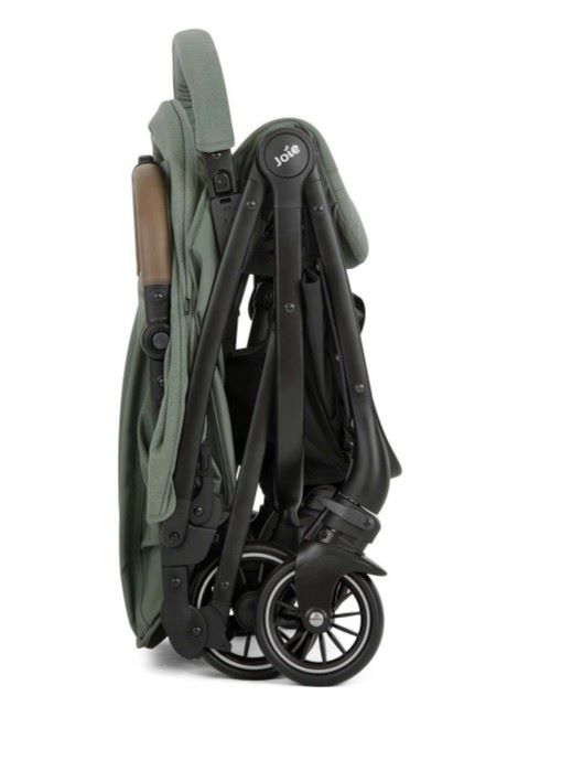 Poussette 3 en 1 modèle joie tourist trio pliée compacte pour petit coffre type citadine