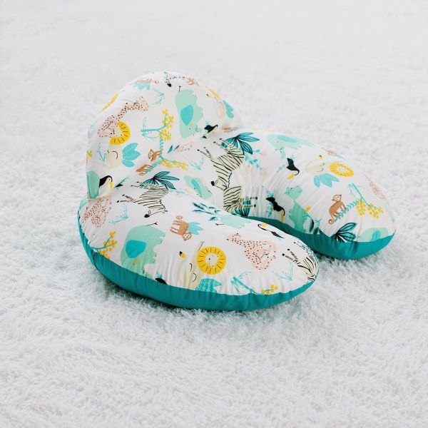 coussin d’allaitement réglable Momcozy pour maman cherchant un maintien confortable pendant les tétées
